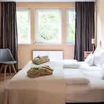 فندق Waldhotel Tannenhaeuschen