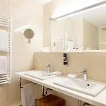 فندق Waldhotel Tannenhaeuschen فيسيل