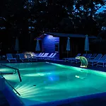 فندق Waldhotel Tannenhaeuschen