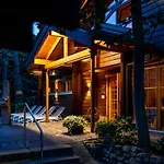 Otel Waldhotel Tannenhaeuschen 4*