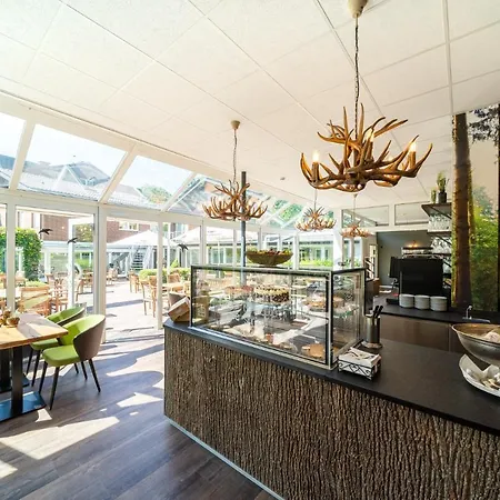 Waldhotel Tannenhaeuschen Hotel 4*