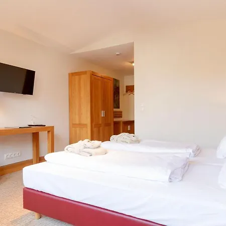 Waldhotel Tannenhaeuschen