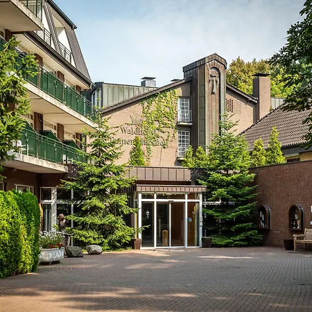 Waldhotel Tannenhaeuschen Отель