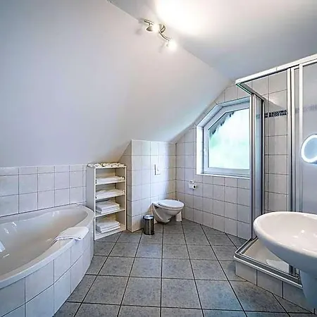 Waldhotel Tannenhaeuschen 4*
