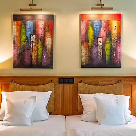 فندق Waldhotel Tannenhaeuschen