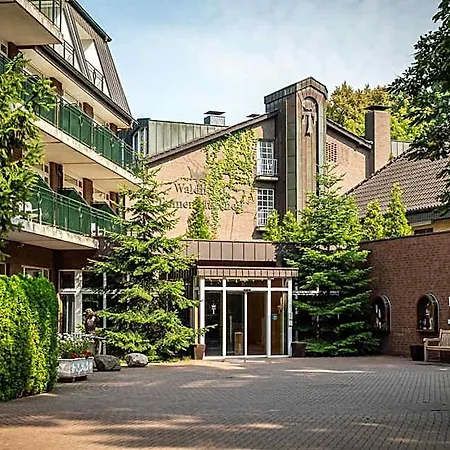 فندق Waldhotel Tannenhaeuschen