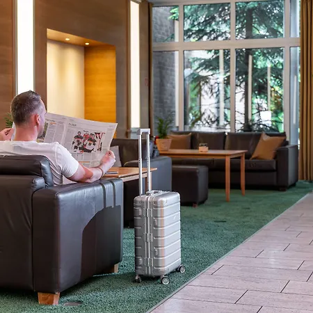 Отель Waldhotel Tannenhaeuschen Везель