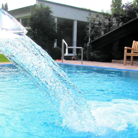 Waldhotel Tannenhaeuschen 4*