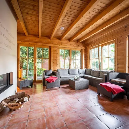 Waldhotel Tannenhaeuschen 4*