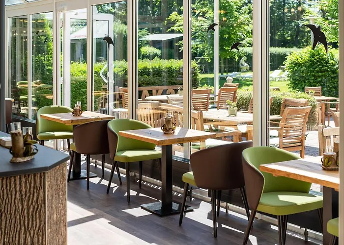 Waldhotel Tannenhaeuschen 4* וזל