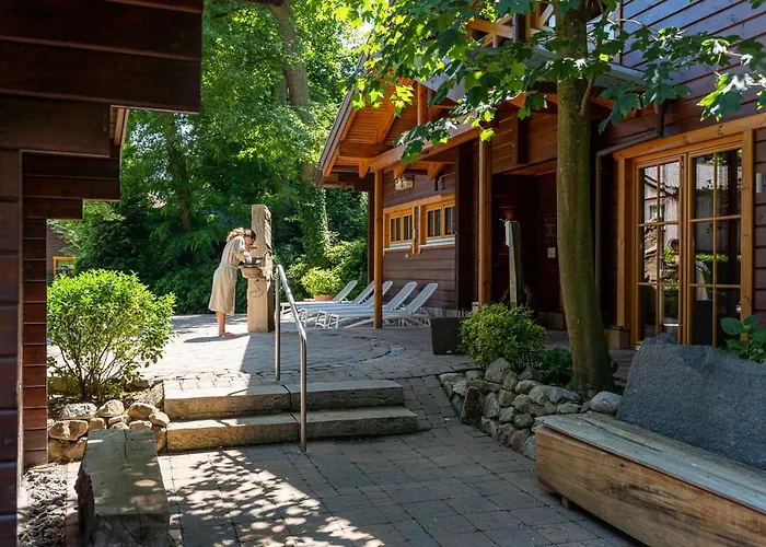 Hotel Waldhotel Tannenhaeuschen 4*