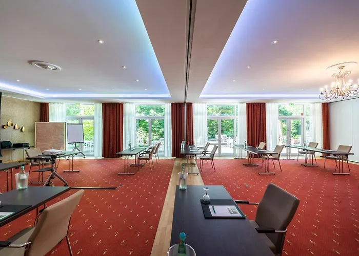 Waldhotel Tannenhaeuschen 4* וזל