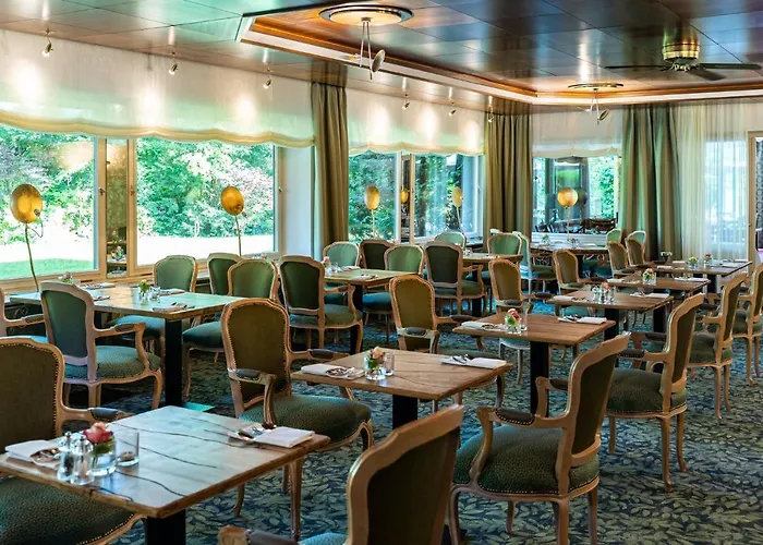 Waldhotel Tannenhaeuschen וזל