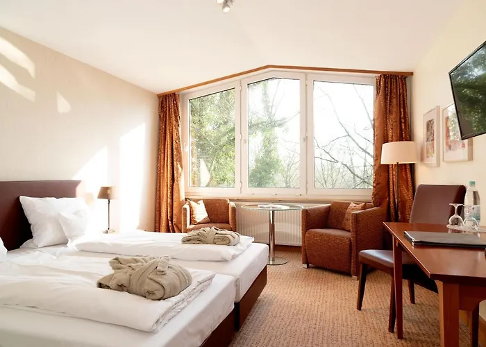 Waldhotel Tannenhaeuschen 4*