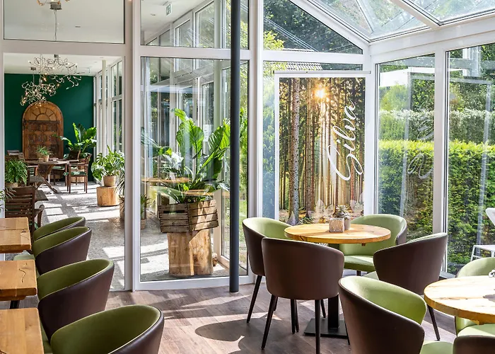 מלון Waldhotel Tannenhaeuschen