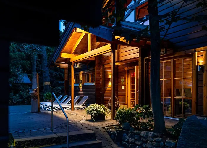 Hotel Waldhotel Tannenhaeuschen 4*