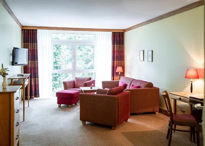 Waldhotel Tannenhaeuschen 4* וזל